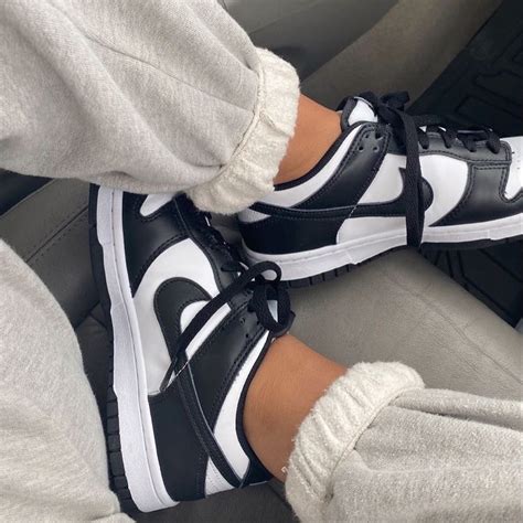 Sneaky Link Manila (@sneakylink.mnl) .